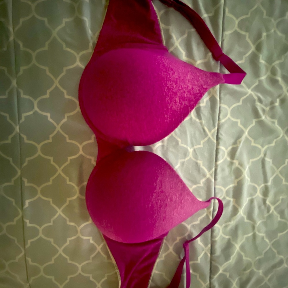 Victoria’s Secret bra 36DDD